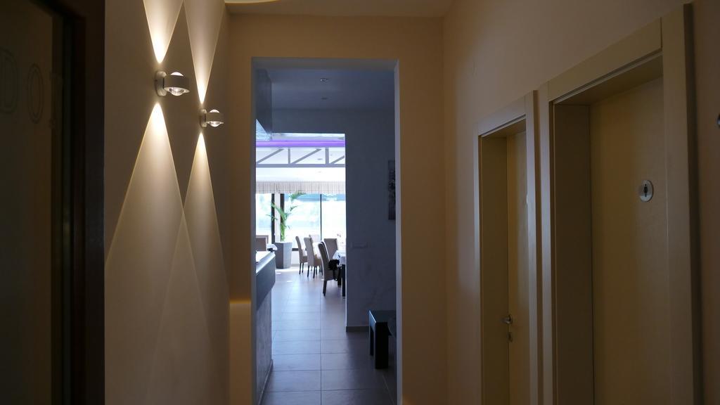 סרמסקה מיטרוביקה B&B Posejdon מראה חיצוני תמונה