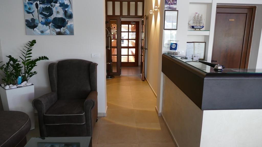 סרמסקה מיטרוביקה B&B Posejdon מראה חיצוני תמונה